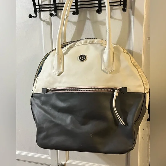 Lululemon Happy Hatha Hour Gym Bag Angel Wing & Soot Light - Picture 1 of 16